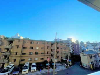 �Z�˂���̒��]�ʐ^�@-