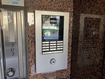 �G���g�����X�@�I�[�g���b�N