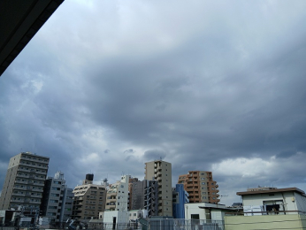 �Z�˂���̒��]�ʐ^�@-