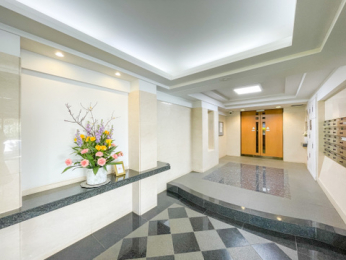 �G���g�����X�@�I�[�g���b�N