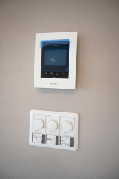 ���̑����ρ@TV���j�^�[�t�C���^�[�t�H��