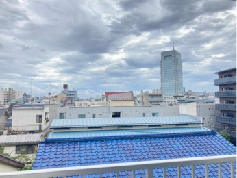 �Z�˂���̒��]�ʐ^�@-