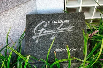GgX@-