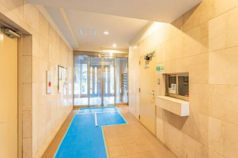 �G���g�����X�@�I�[�g���b�N