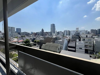 �Z�˂���̒��]�ʐ^�@-