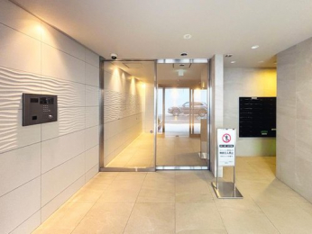 �G���g�����X�@�I�[�g���b�N