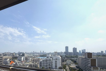 �Z�˂���̒��]�ʐ^�@-