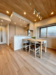 ���r���O�@-