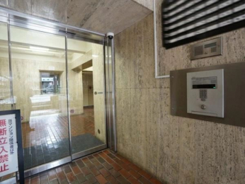 �G���g�����X�@�I�[�g���b�N