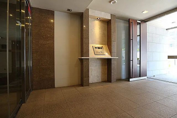 �G���g�����X�@�I�[�g���b�N