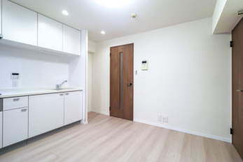 ���r���O�ȊO�̋����@�_�C�j���O���[��