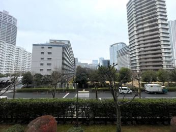 �Z�˂���̒��]�ʐ^�@-