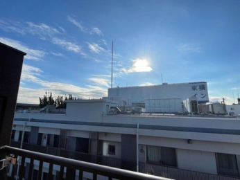 �Z�˂���̒��]�ʐ^�@-