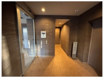 �G���g�����X�@�I�[�g���b�N