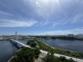 �Z�˂���̒��]�ʐ^�@-