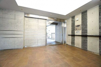 �G���g�����X�@�I�[�g���b�N