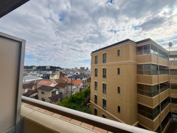 �Z�˂���̒��]�ʐ^�@-