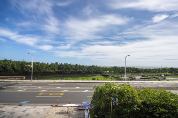 �Z�˂���̒��]�ʐ^�@-