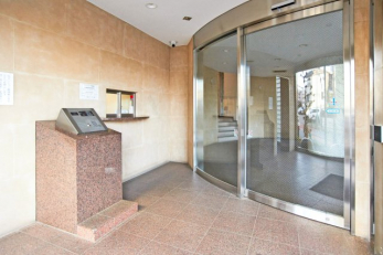 �G���g�����X�@�I�[�g���b�N