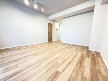 ���r���O�@-