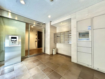 �G���g�����X�@�I�[�g���b�N�E��z�{�b�N�X