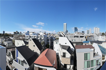 �Z�˂���̒��]�ʐ^�@-