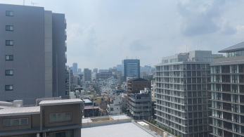 �Z�˂���̒��]�ʐ^�@-