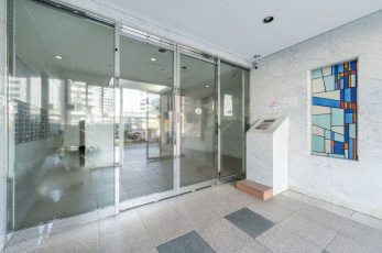 �G���g�����X�@�I�[�g���b�N