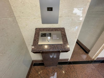 �G���g�����X�@�I�[�g���b�N