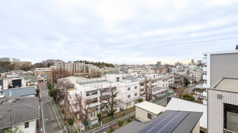 �Z�˂���̒��]�ʐ^�@-