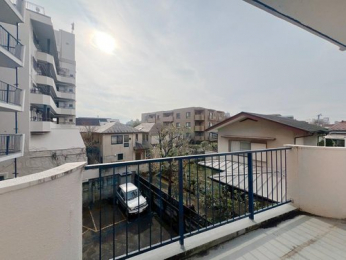 �Z�˂���̒��]�ʐ^�@-