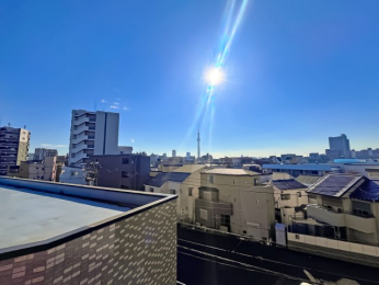 �Z�˂���̒��]�ʐ^�@-