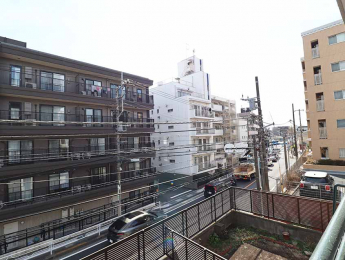 �Z�˂���̒��]�ʐ^�@-