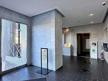 �G���g�����X�@�I�[�g���b�N