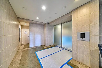 �G���g�����X�@�I�[�g���b�N