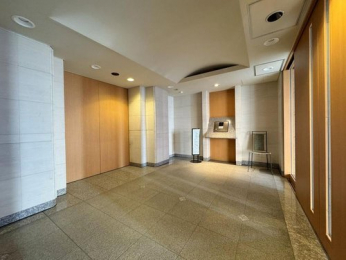 �G���g�����X�@�I�[�g���b�N