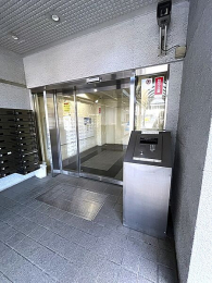 �G���g�����X�@�I�[�g���b�N