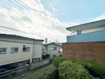 �Z�˂���̒��]�ʐ^�@-