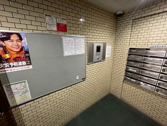 �G���g�����X�@�I�[�g���b�N